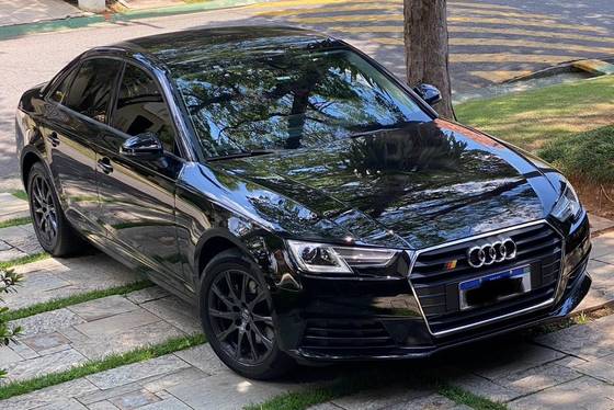 AUDI A4 2018