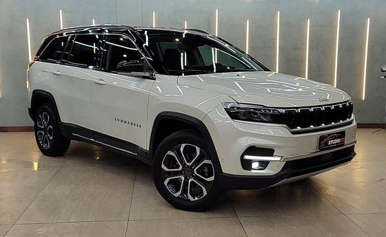JEEP COMMANDER 2023