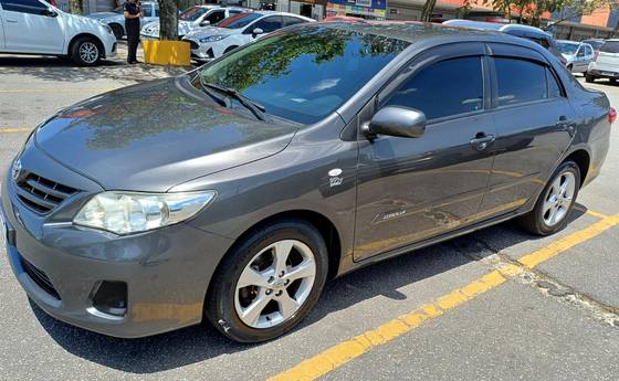TOYOTA COROLLA 2013