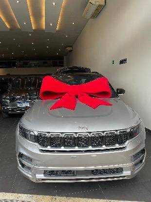 JEEP COMMANDER 2023