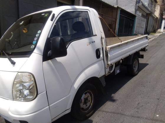 KIA BONGO 2008