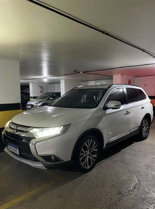 MITSUBISHI OUTLANDER 2016