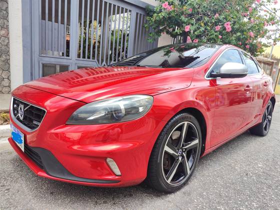 VOLVO V40 2014