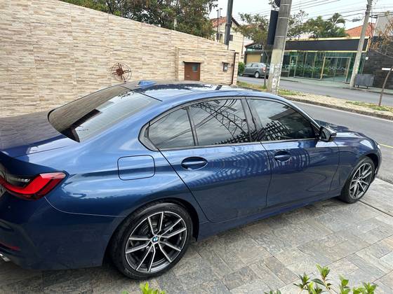 BMW 320i 2023