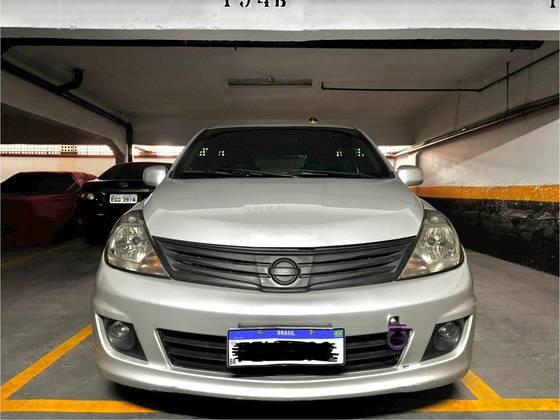 NISSAN TIIDA 2012