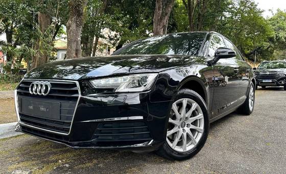 AUDI A4 2017