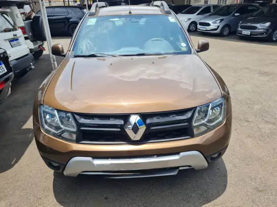 RENAULT DUSTER 2016