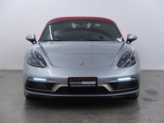 PORSCHE 718 2022