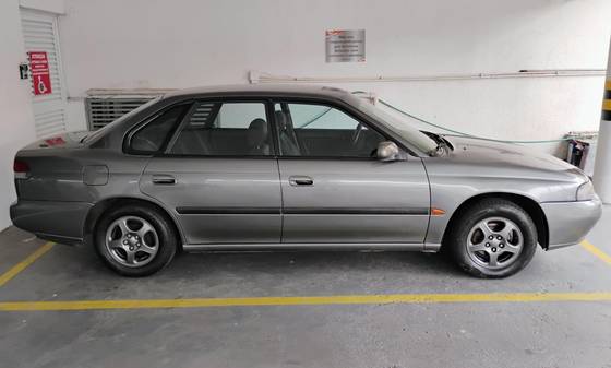 SUBARU LEGACY 1995