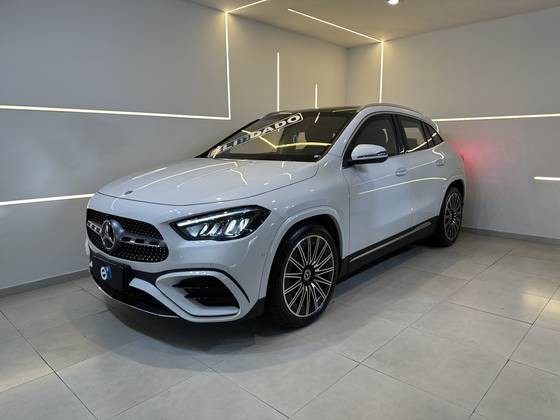 MERCEDES-BENZ GLA 200 2024