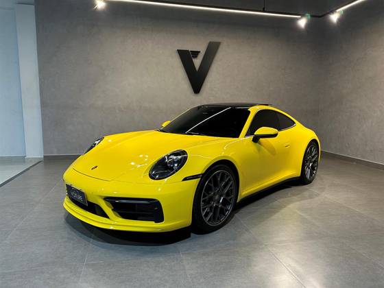 PORSCHE 911 2024