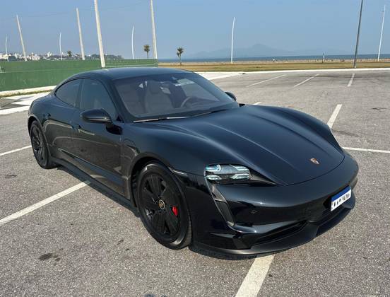 PORSCHE TAYCAN 2021