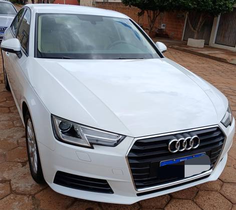 AUDI A4 2017
