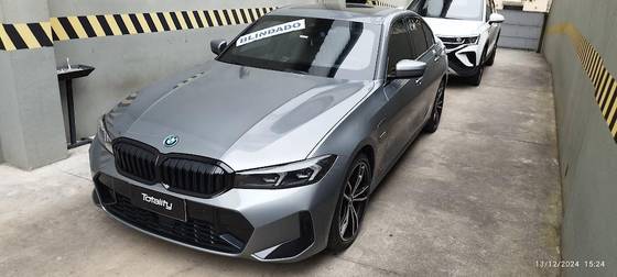 BMW 330e 2023