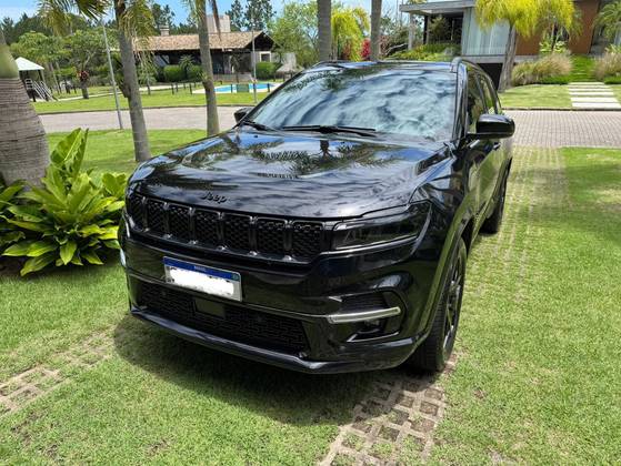 JEEP COMMANDER 2023
