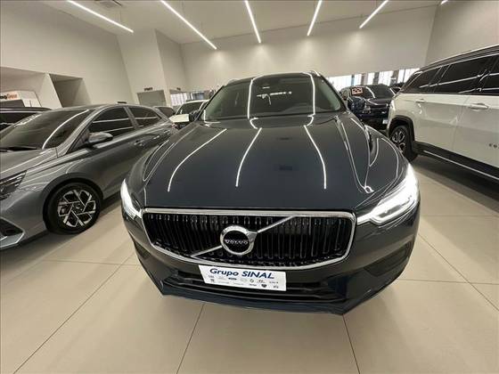 VOLVO XC60 2021