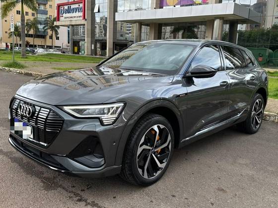 AUDI E-TRON 2021