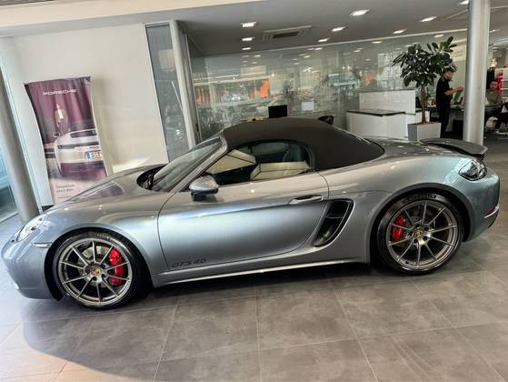 PORSCHE 718 2025