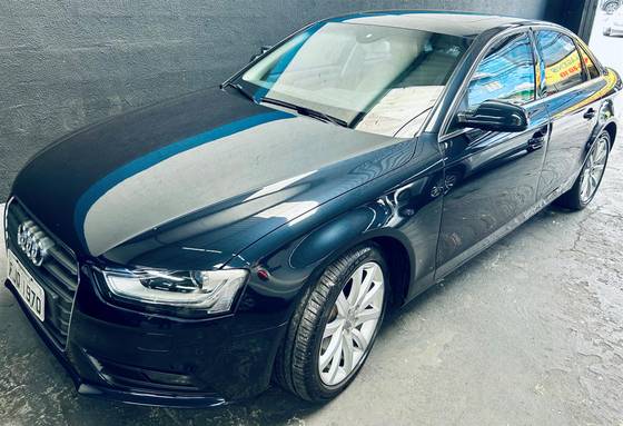 AUDI A4 2013