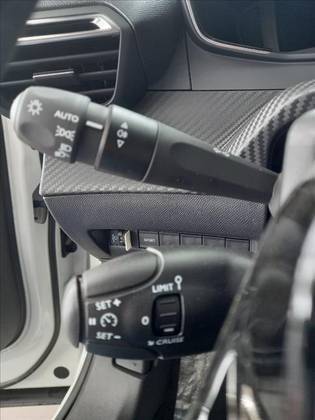 PEUGEOT 2008 2025