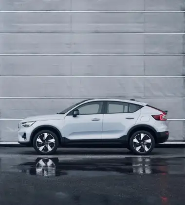 VOLVO C40 2024