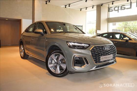 AUDI Q5 2024