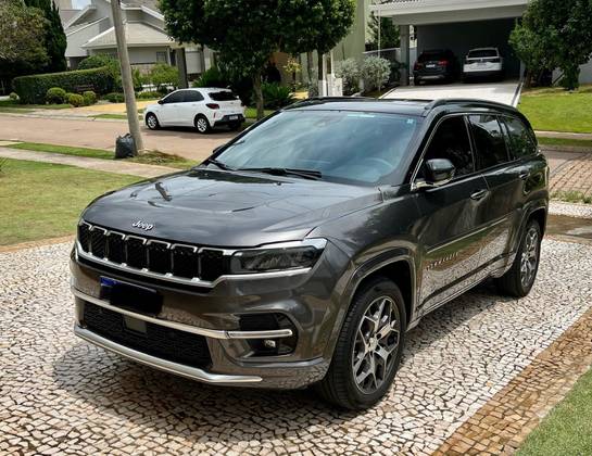 JEEP COMMANDER 2023