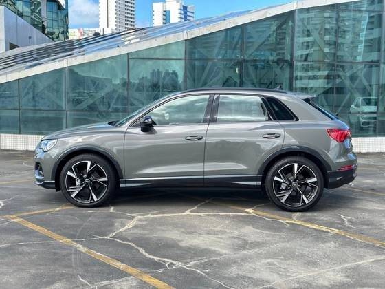 AUDI Q3 2021