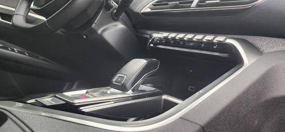 PEUGEOT 3008 2019