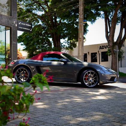 PORSCHE 718 2024
