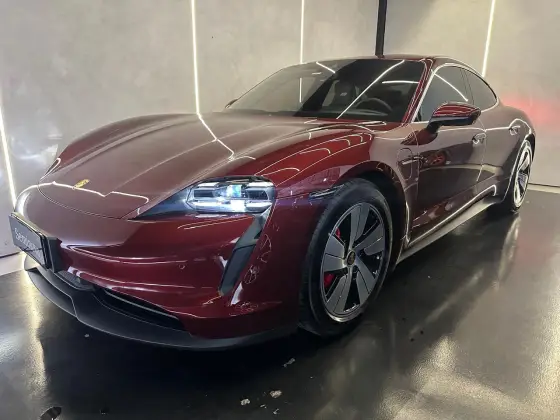 PORSCHE TAYCAN 2023