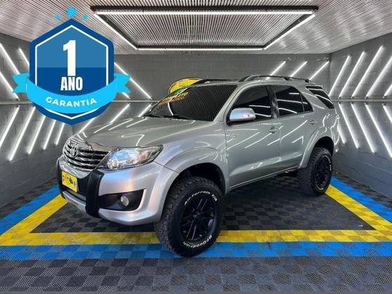 TOYOTA HILUX 2015