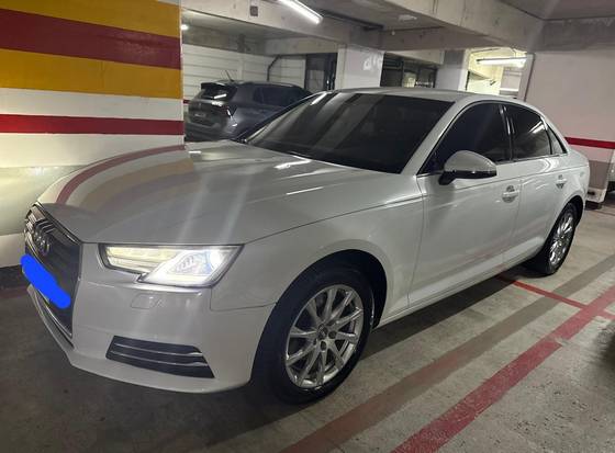 AUDI A4 2017