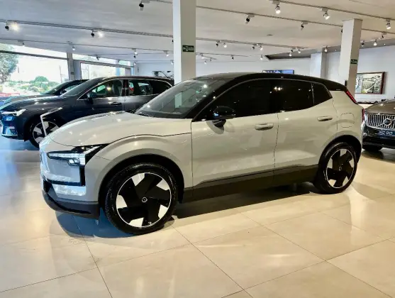 VOLVO EX30 2024