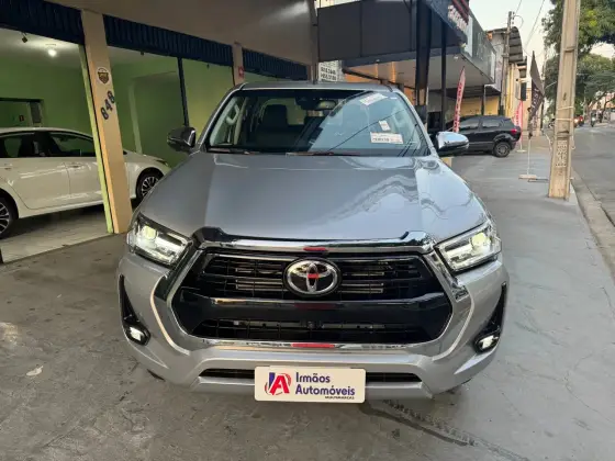 TOYOTA HILUX 2025