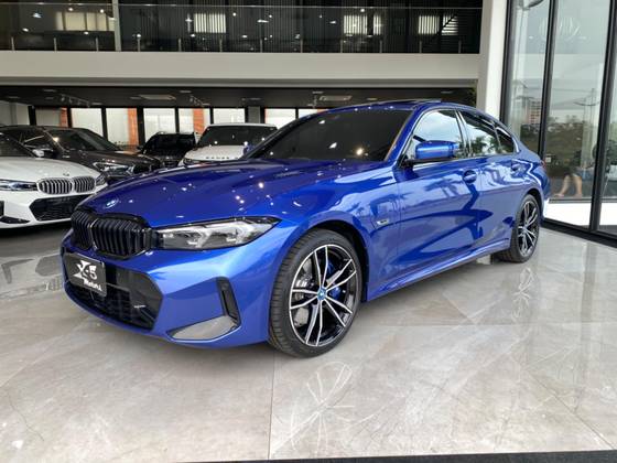 BMW 330e 2024