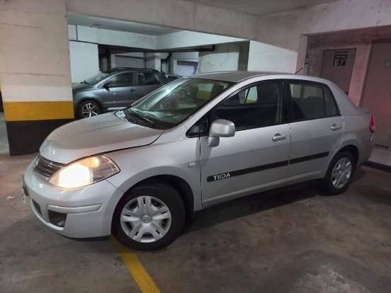 NISSAN TIIDA 2012