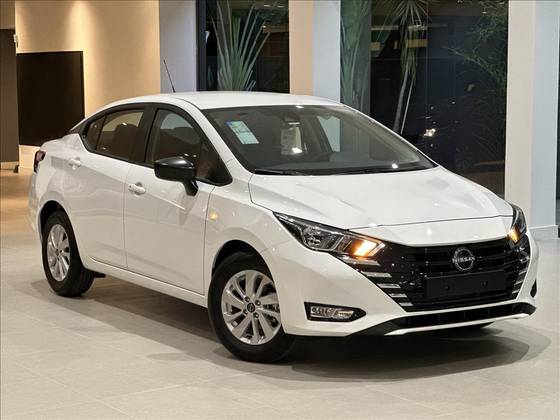 NISSAN VERSA 2025