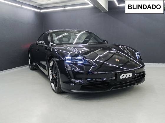 PORSCHE TAYCAN 2023