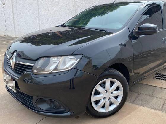 RENAULT LOGAN 2015