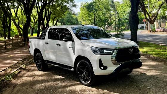 TOYOTA HILUX 2017