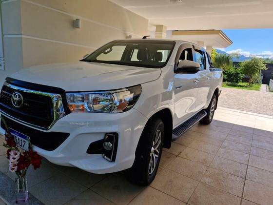 TOYOTA HILUX 2020