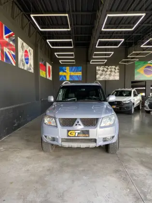 MITSUBISHI PAJERO TR4 2013