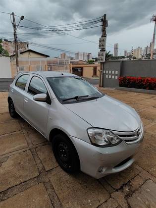 TOYOTA ETIOS 2015