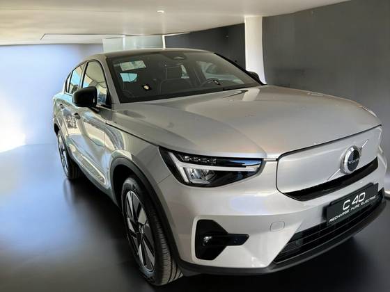 VOLVO C40 2024