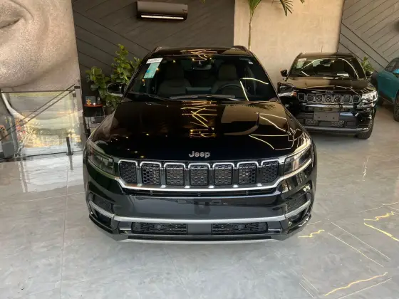 JEEP COMMANDER 2025