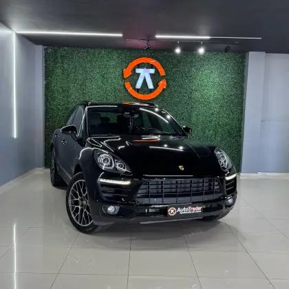 PORSCHE MACAN 2018