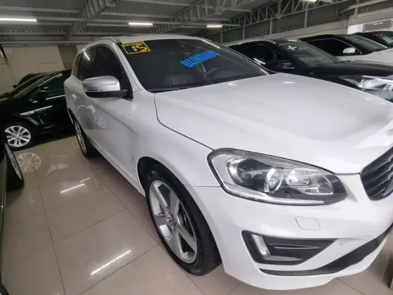 VOLVO XC60 2015