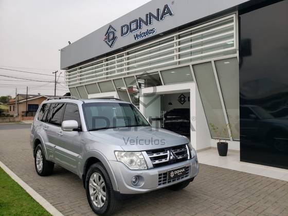 MITSUBISHI PAJERO FULL 2012