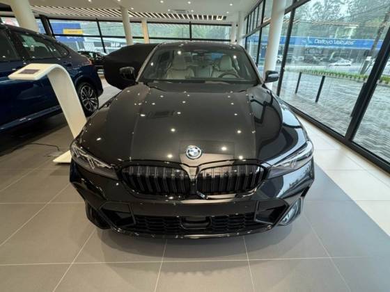 BMW 330e 2025